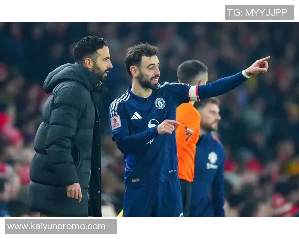 阿莫林战术调整曼联频繁长传避免后场失误引发关注